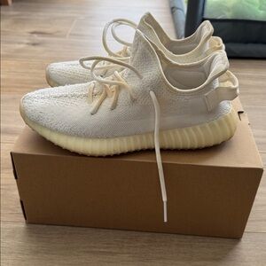 Yeezy Boost 350 V2 with box. White. Size 8